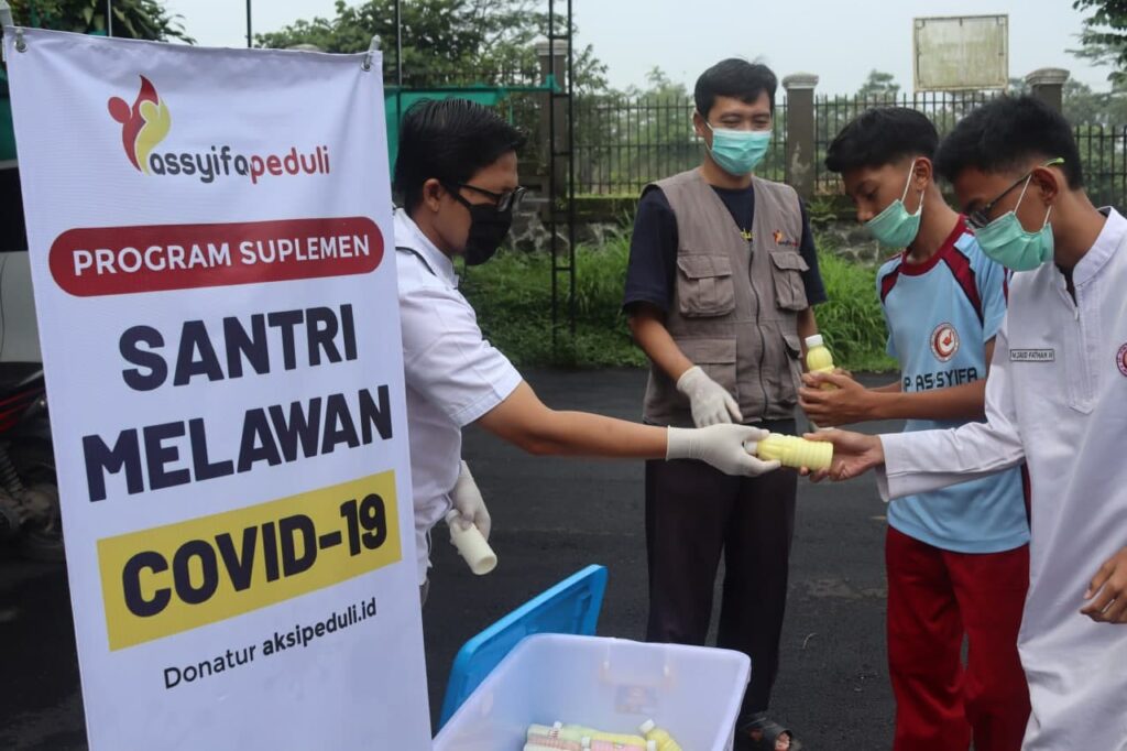 Suplemen Susu Untuk Santri Ikhwan dan Masker Untuk Kedatangan Santri Suplemen Susu Untuk Santri Ikhwan dan Masker Untuk Kedatangan Santri