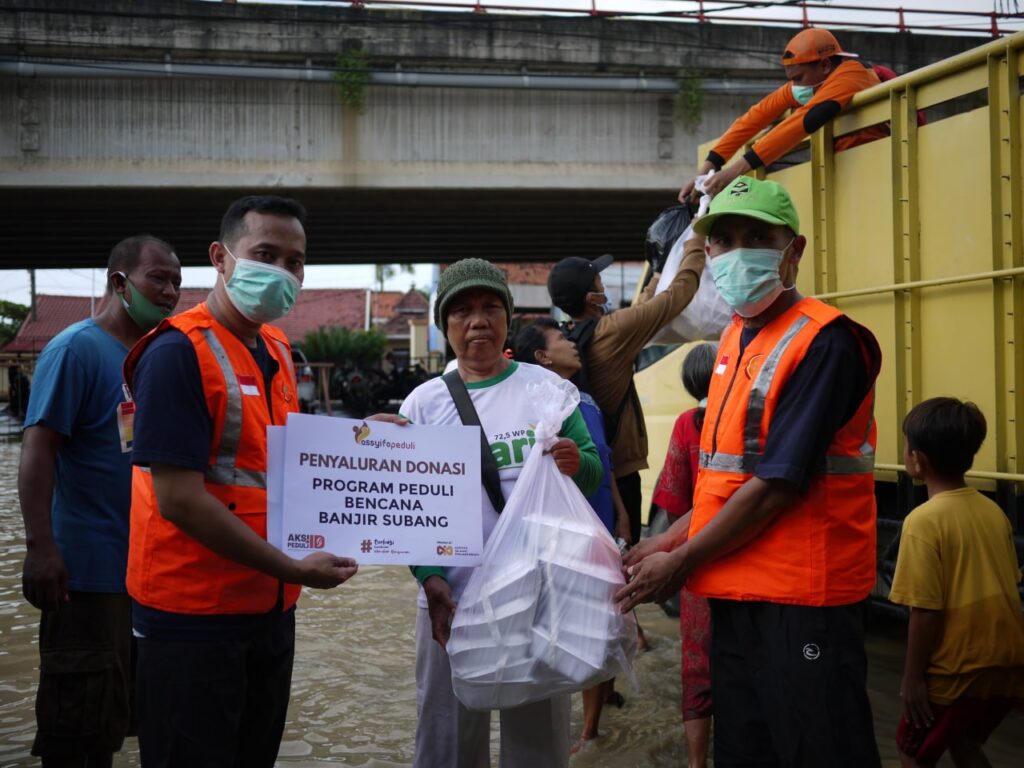 Penyaluran Bantuan Korban Bencana Banjir Subang