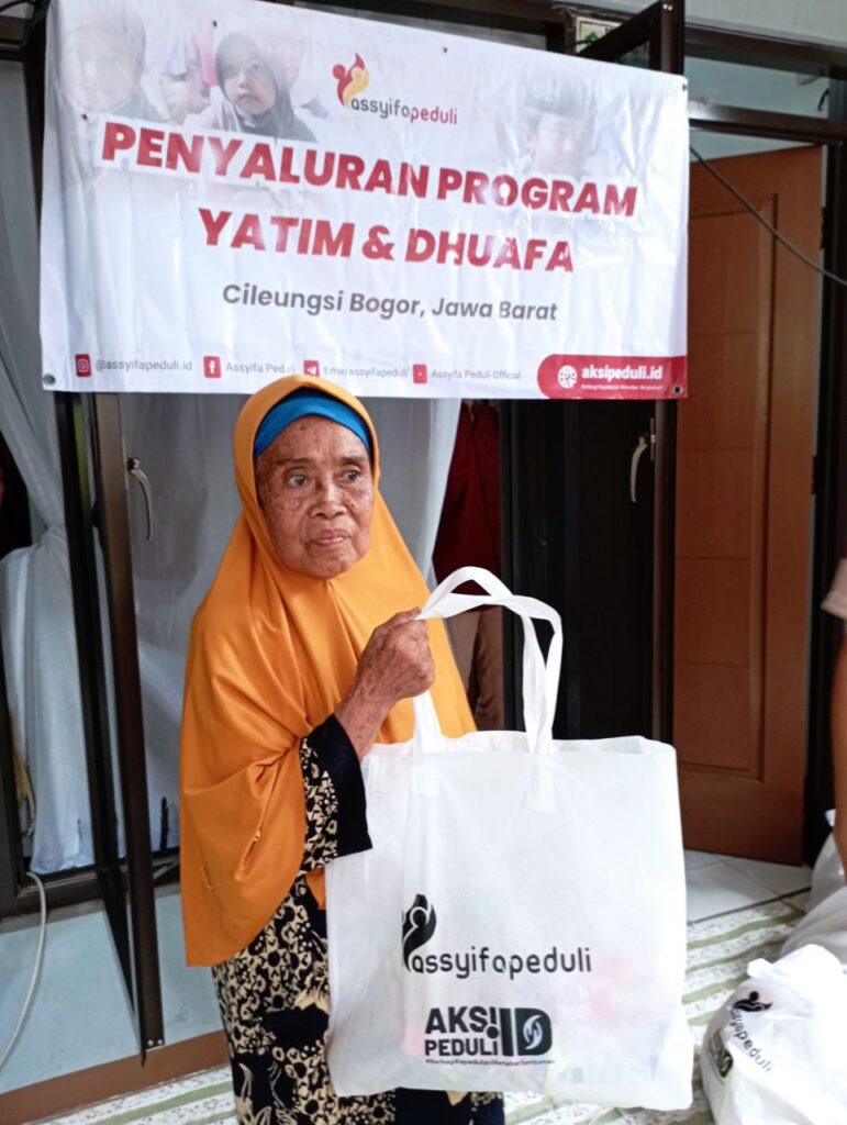 Penyaluran Program Yatim dan Dhuafa di Cileungsi, Bogor