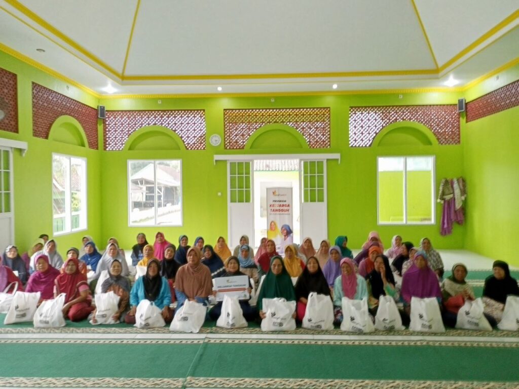 Penyaluran Program Keluarga Tangguh di Cigorowong, Dayeuhkolot