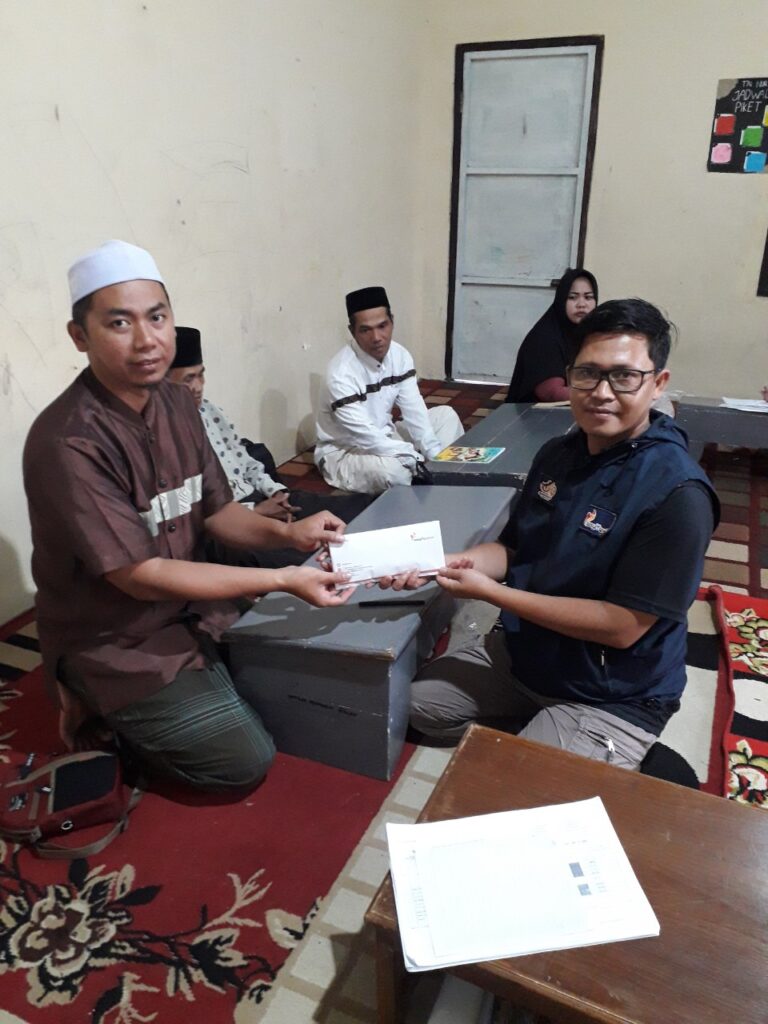 serah Terima zakat fitrah ke UPZ assalam, sebesar 4,2 jt ( 100 muzakki)
