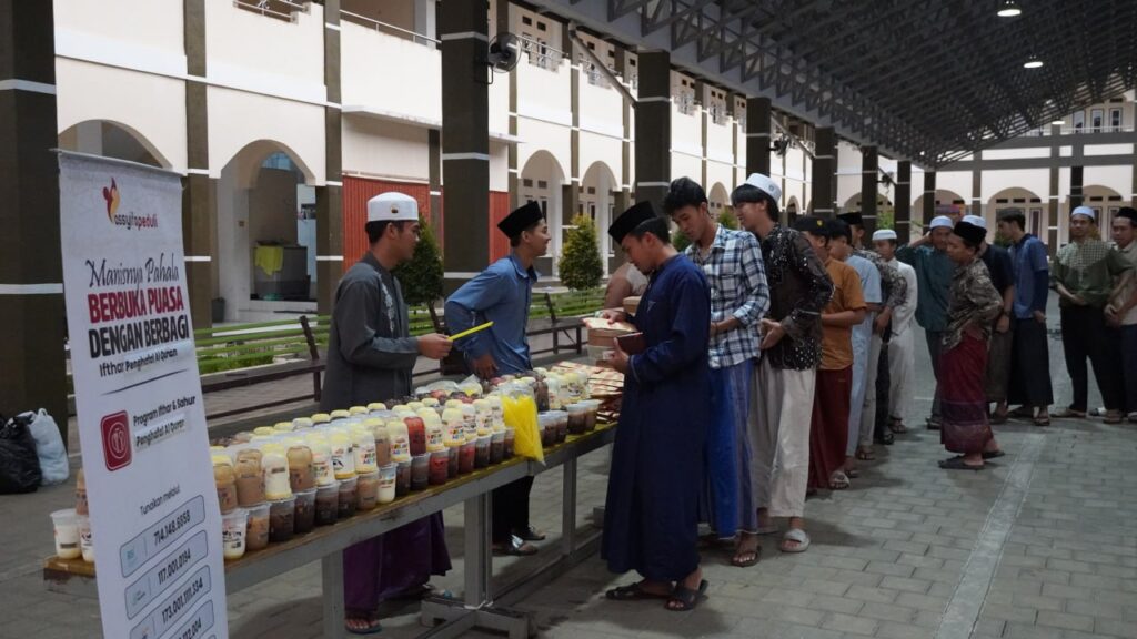 Berbagi Berkah Melalui “Iftar Bahagia LTIQ”