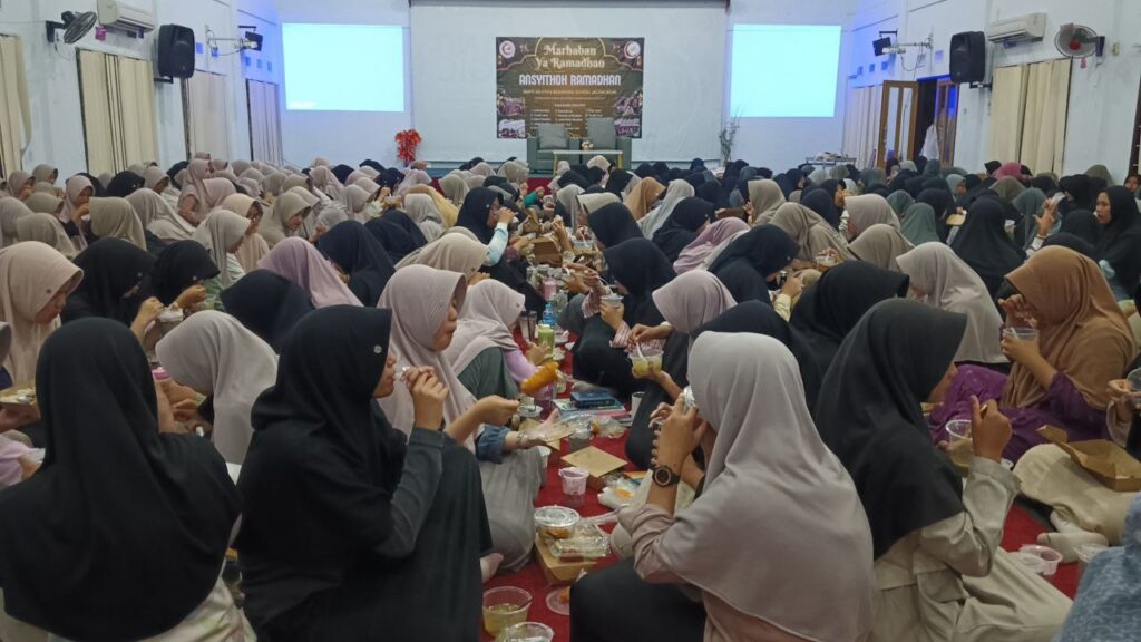 IFTHAR BAHAGIA RAMADHAN SMPIT JALANCAGAK PUTRI