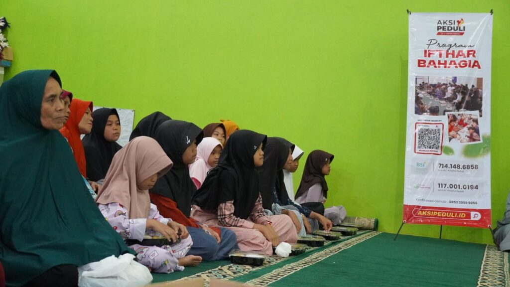 Penyaluran Ifthar Bahagia di Sagalaherang Subang