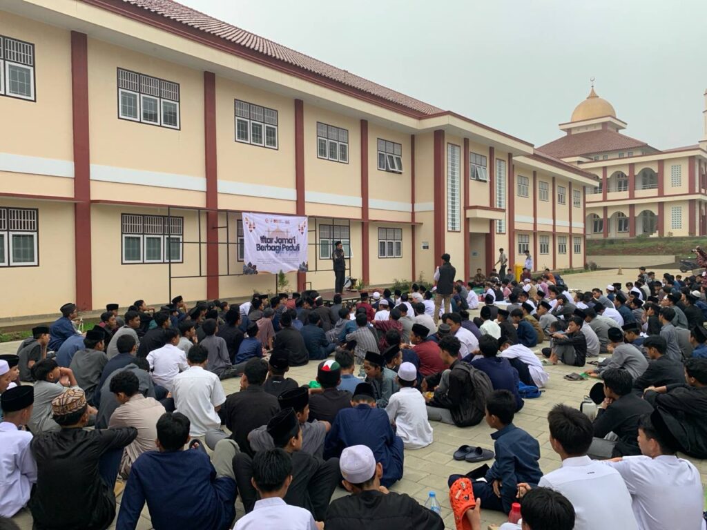 IFTHAR JAMA’I RAMADHAN SMPIT ASSYIFA JALANCAGAK 2 PUTRA