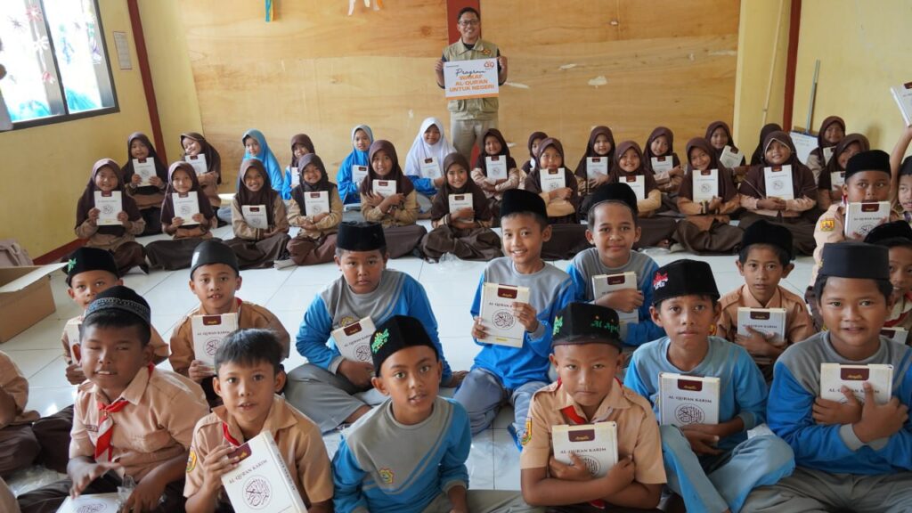 PENYALURAN IQRO KE YAYASAN CAHAYA IMAN CIPUNAGARA