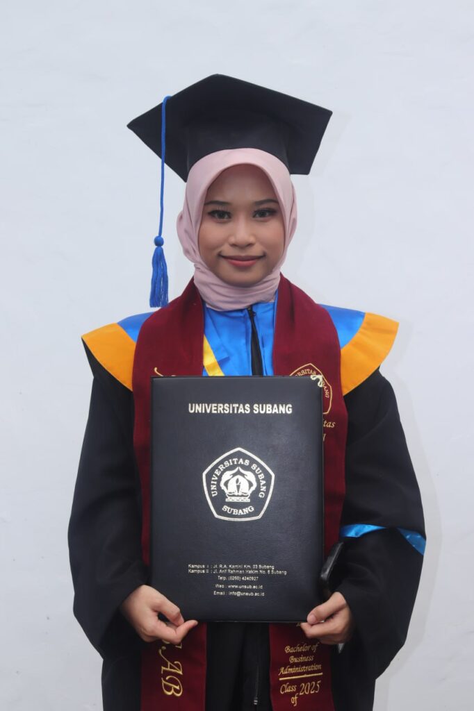 wisuda yatim binaan