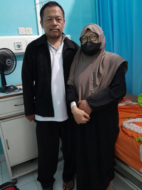 Bantu Kesehatan Ibu Yuniar Guru SMAIT Assyifa Jalancagak