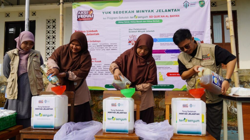 Kolaborasi Assyifa Peduli dan Sekolah dalam Memanfaatkan Minyak Jelantah Jadi Sedekah