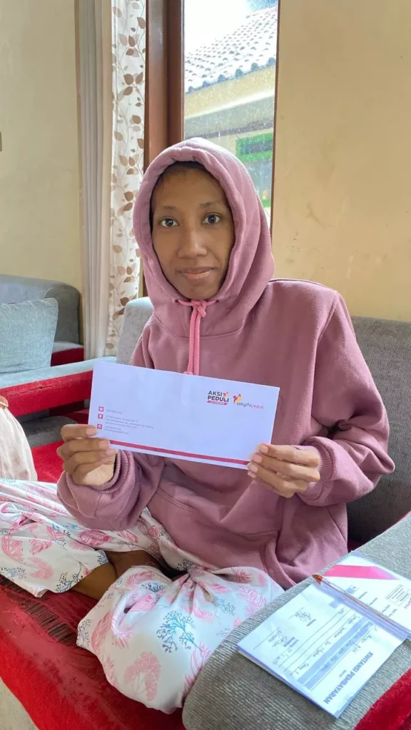 Penyaluran Bantuan Tahap 1 untuk Ibu Nurheni