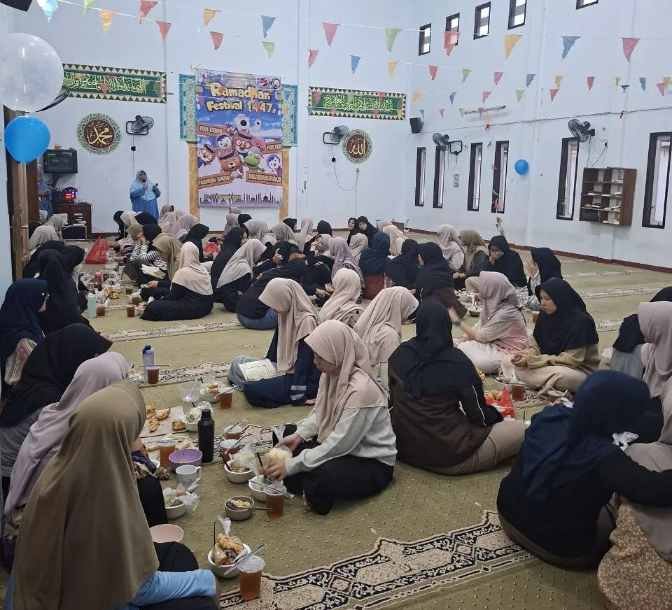 Bukber Angkatan Rediorza Kelas 12 Putri SMAIT Jalancagak