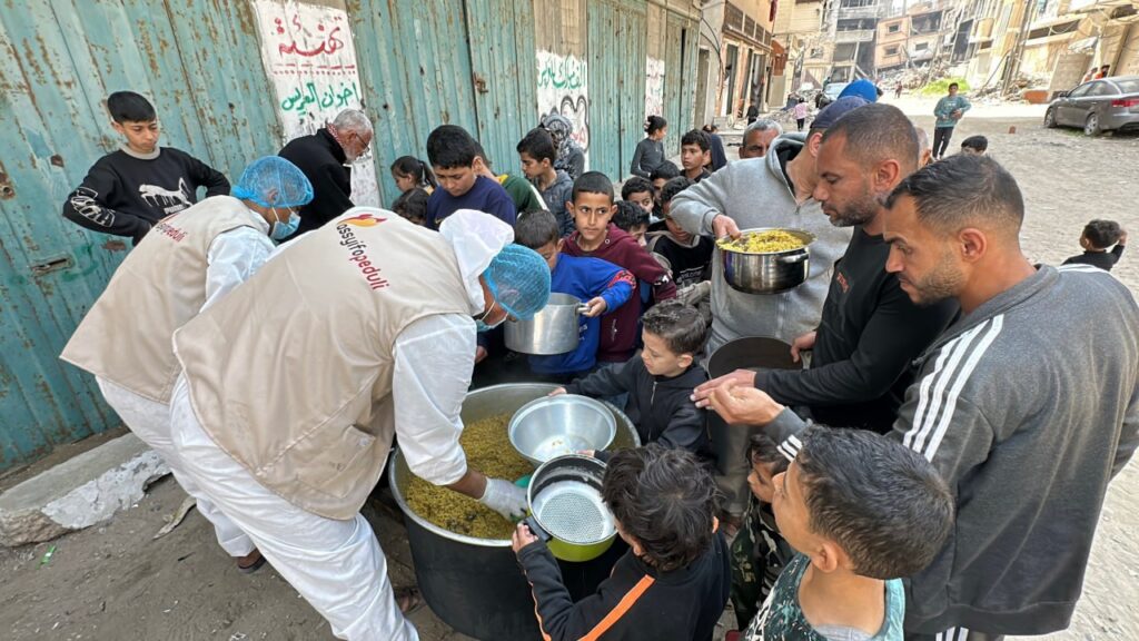 Penyaluran Bantuan ke Palestina Saat Ramadhan 2025 oleh Assyifa Peduli