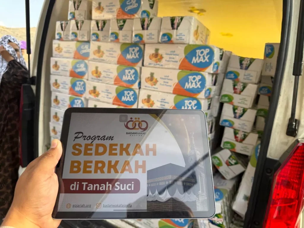 Sedekah Berkah Jumat di Masjidil Haram Bulan Maret
