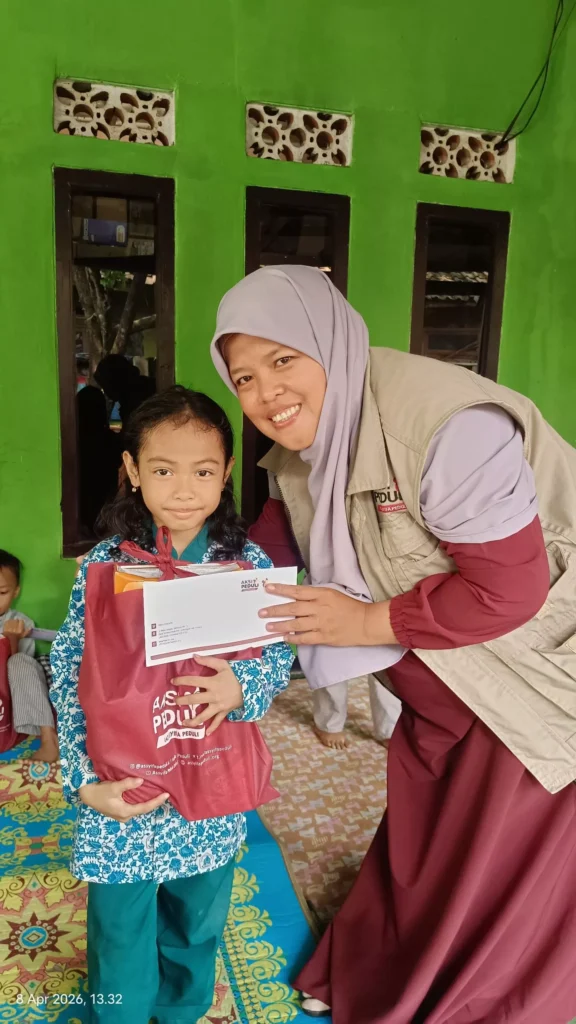 Distribusi Program Yatim, Donatur FOMG wanareja