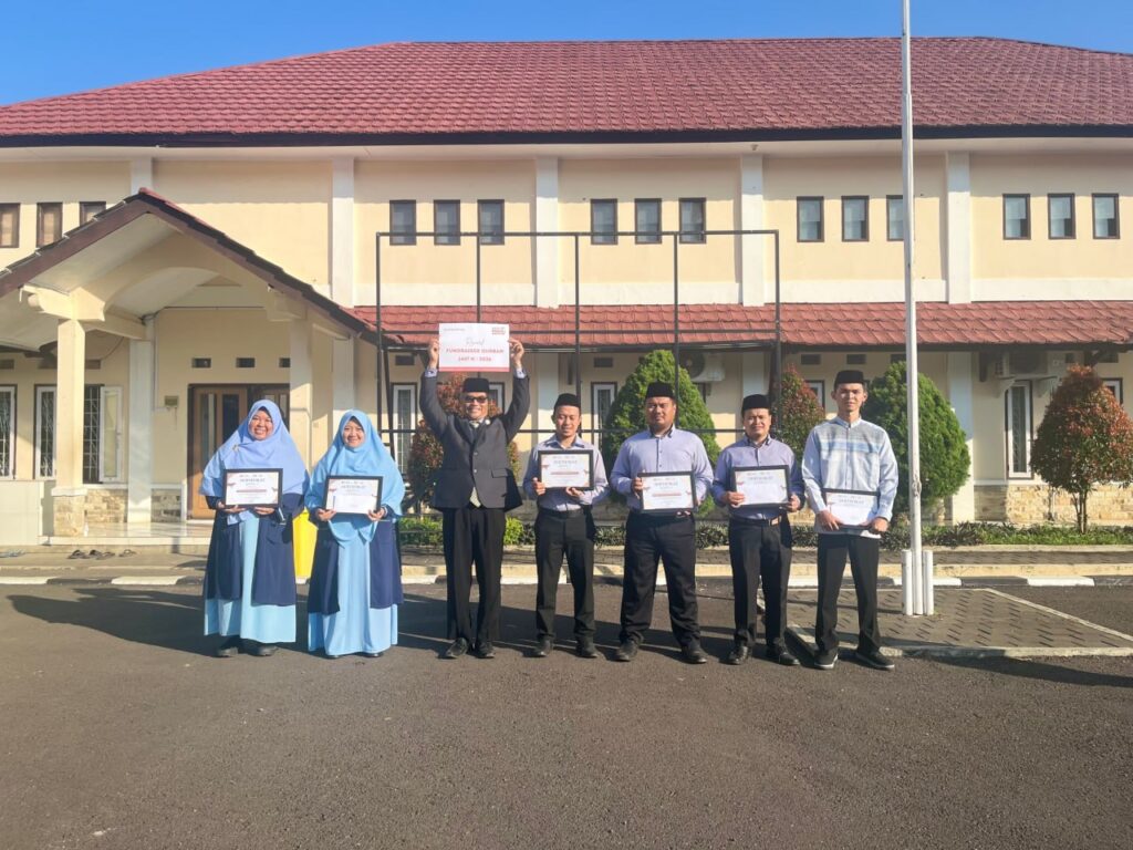 Mengapresiasi Jejak Langkah Pejuang Kebaikan: Beasiswa Pendidikan