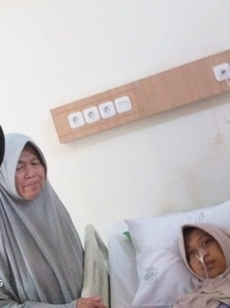 Estafet Kebaikan: Bantuan dari Campaign Ibu Siti Saadah (Almh) Diteruskan untuk Kesembuhan Ibu Eneng Yulia Estafet Kebaikan: Bantuan dari Campaign Ibu Siti Saadah (Almh) Diteruskan untuk Kesembuhan Ibu Eneng Yulia